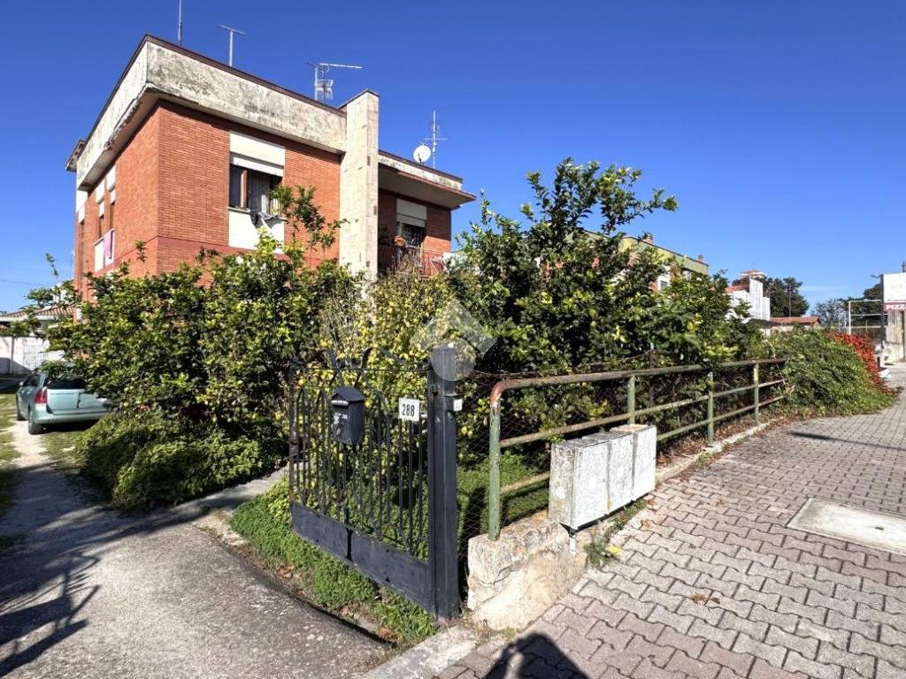 Appartamento a Latina in Strada Foceverde, 288 - Foto 2