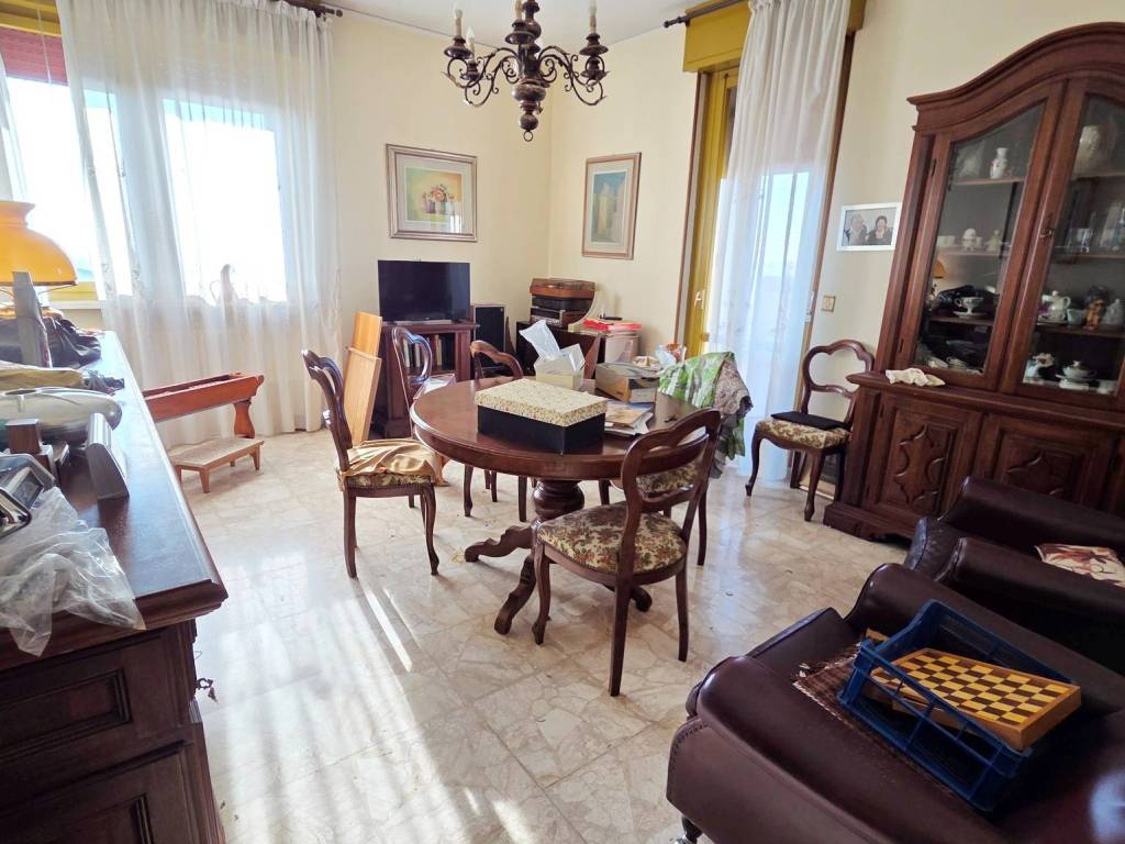 Appartamento a Verona in Via Fratelli Rosselli, 9 - Foto 2