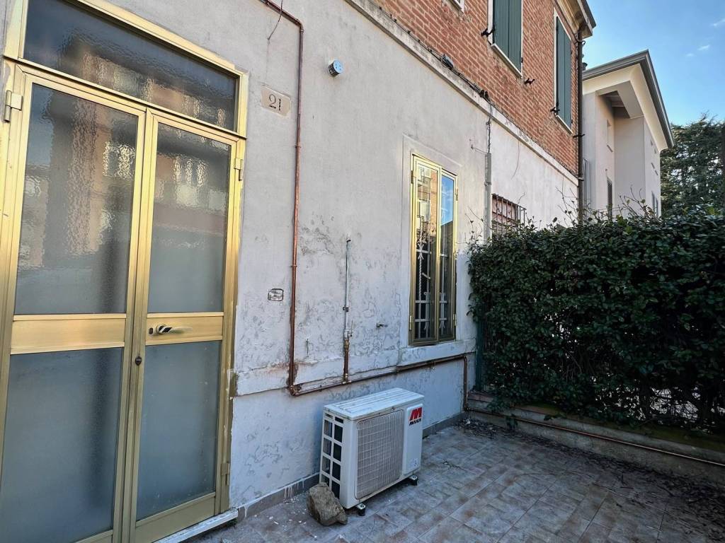Appartamento a Ferrara in Via Andrea Bolzoni, 21 - Foto 2