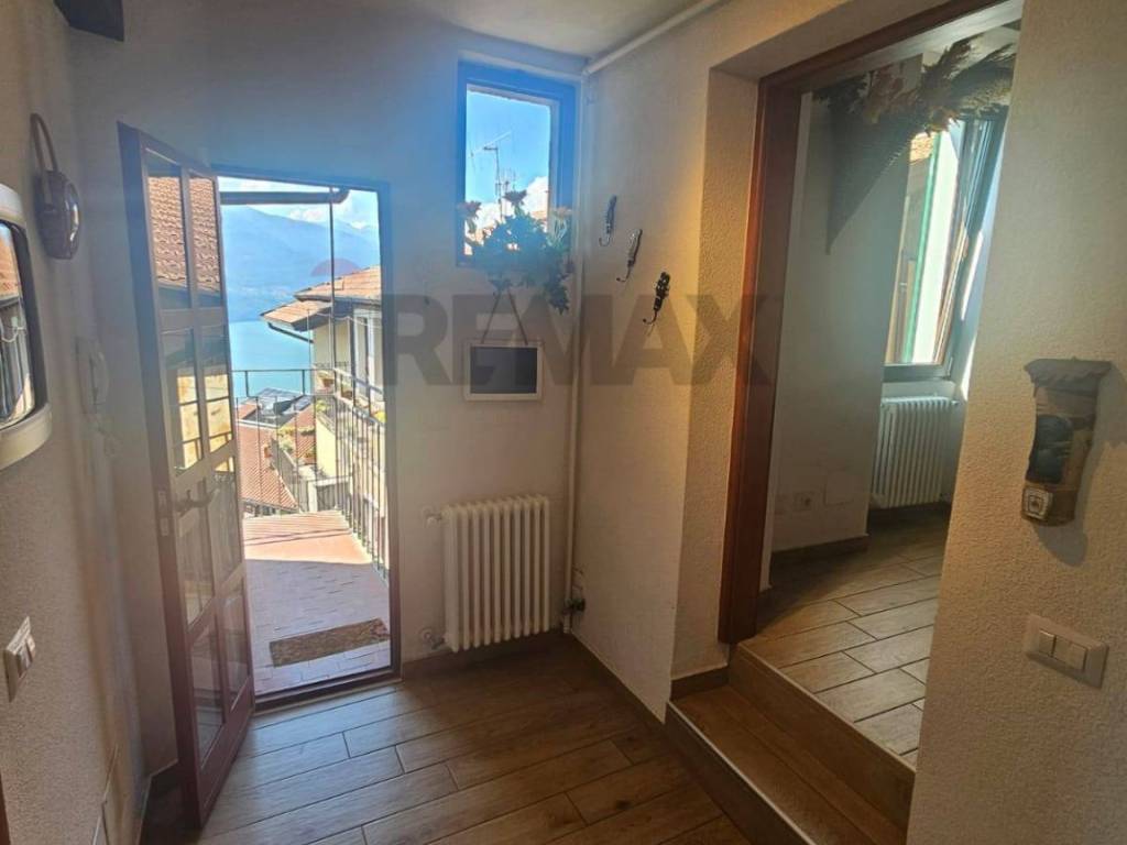 Appartamento a Bellano in VIA FRAZIONE LEZZENO, 37 - Foto 4