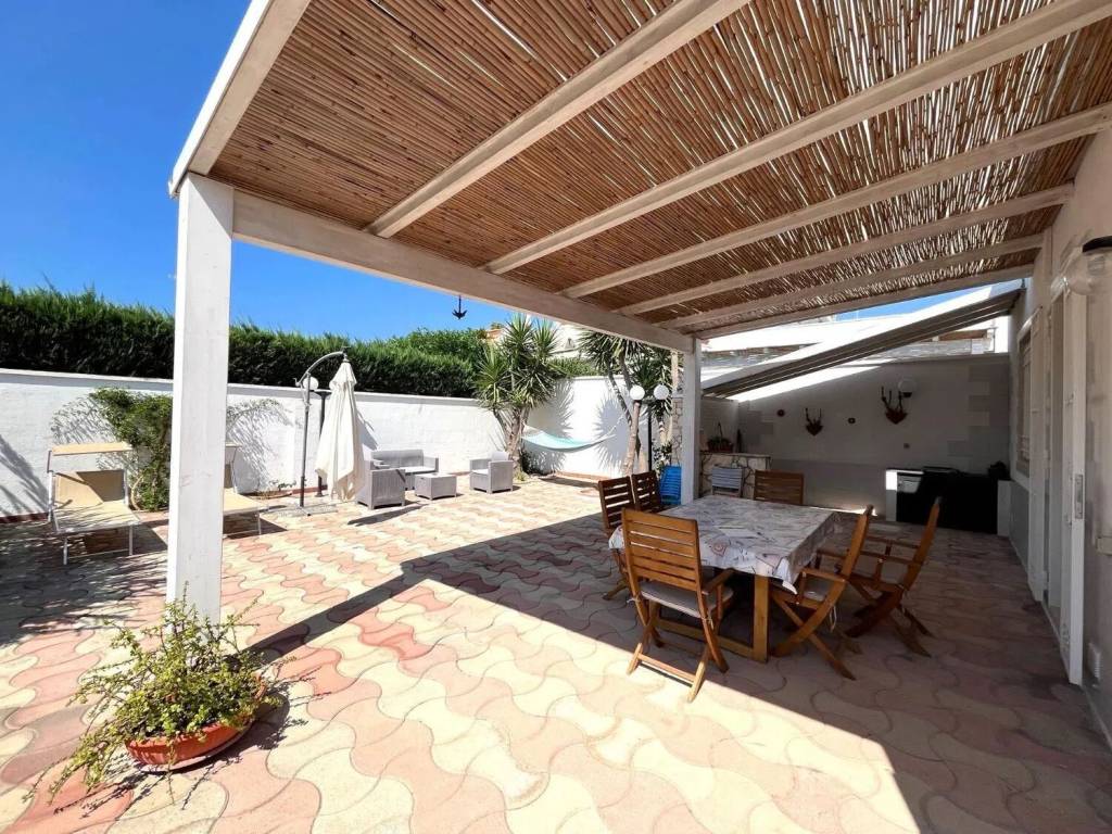 Villa a Porto cesareo in Via Mare Del Nord No Number - Foto 2