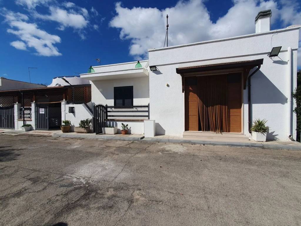 Villa a Porto cesareo in Via Ugento, 31 - Foto 2