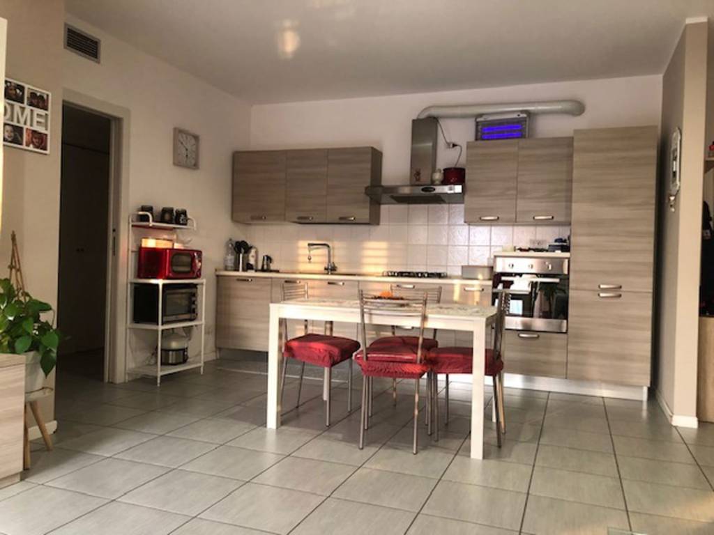 Appartamento a Luino in Via Luigi Sbarra - Foto 4