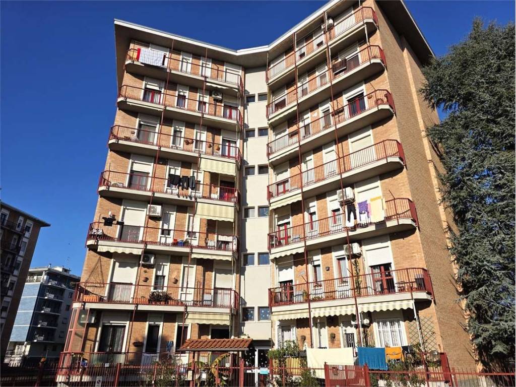 Appartamento a Alessandria in VIA MARIA BENSI, 71 - Foto 2
