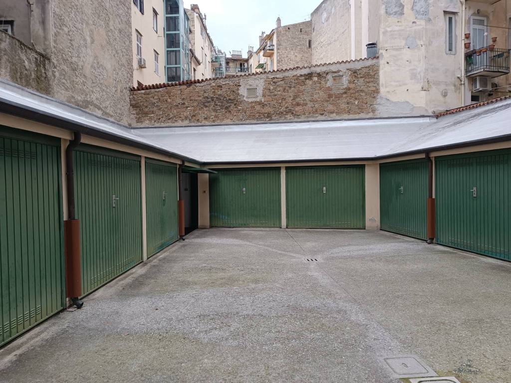 Box / garage a Trieste in VIA CACCIA, 9 - Foto 3