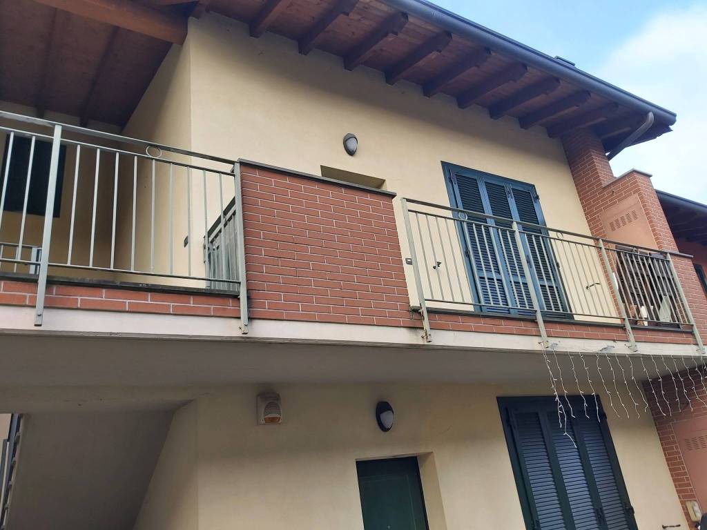 Appartamento a Capriate san gervasio in Via Carlo Alberto Dalla Chiesa, 46 - Foto 2
