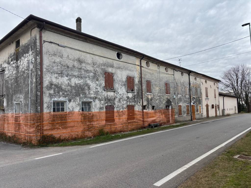 Rustico / casale a Montebelluna in Via dei Fabris, 18 - Foto 3