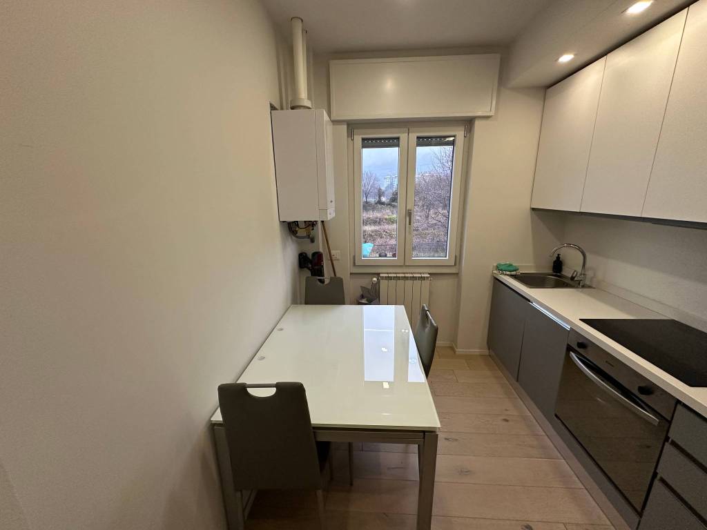 Appartamento a Brescia in Via Vittorio Locchi - Foto 4