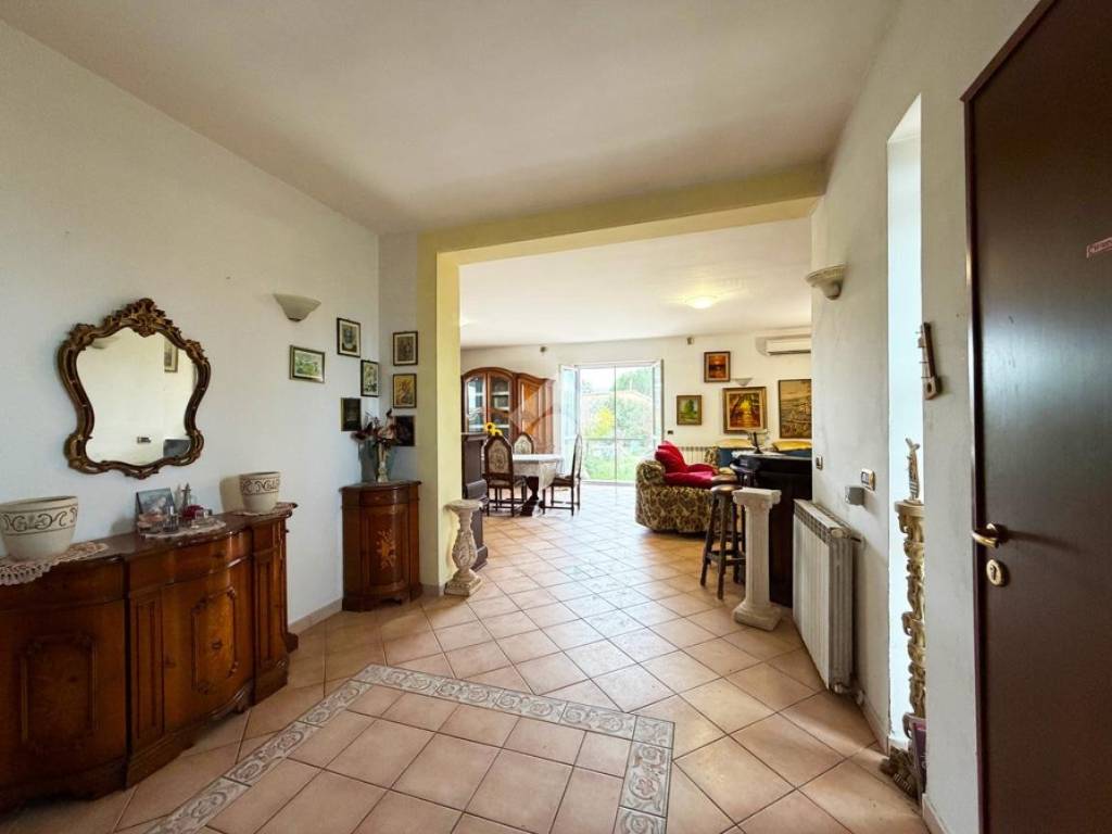 Villa a Montalto di castro in Strada della Sugarella - Foto 4