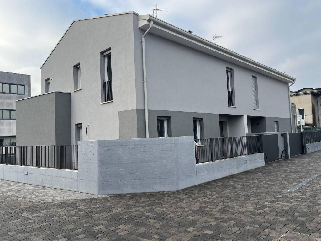 Villa a Cerea in Viale Ungheria, 67 - Foto 2