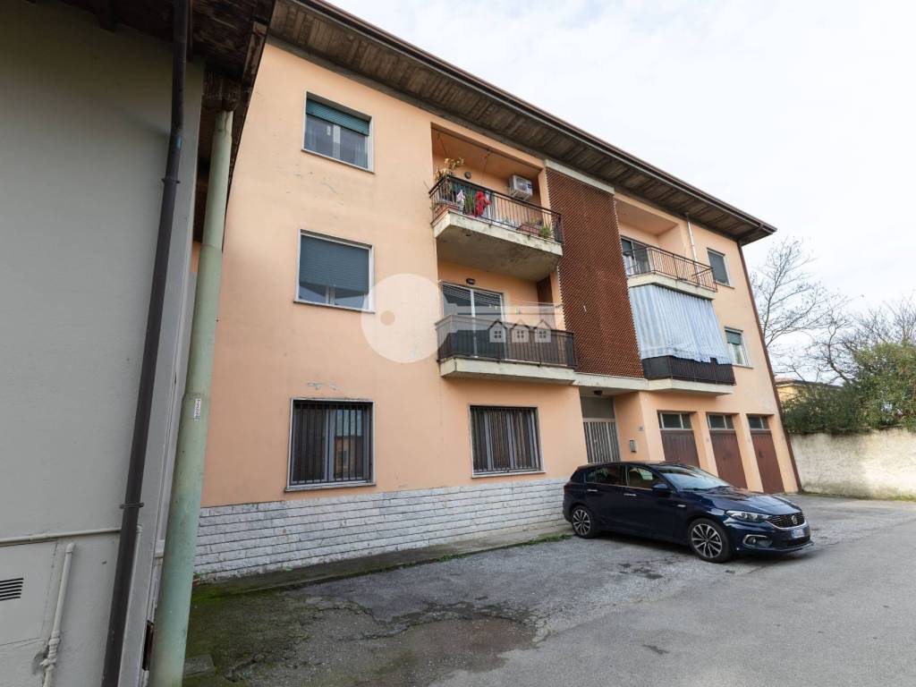 Appartamento a Leno in VIA MOLINO SOPRA, 6 - Foto 2