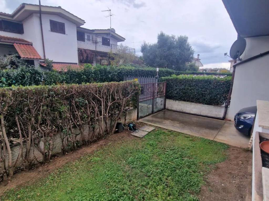 Villa a Ladispoli in Via Nuovo Messico - Foto 4