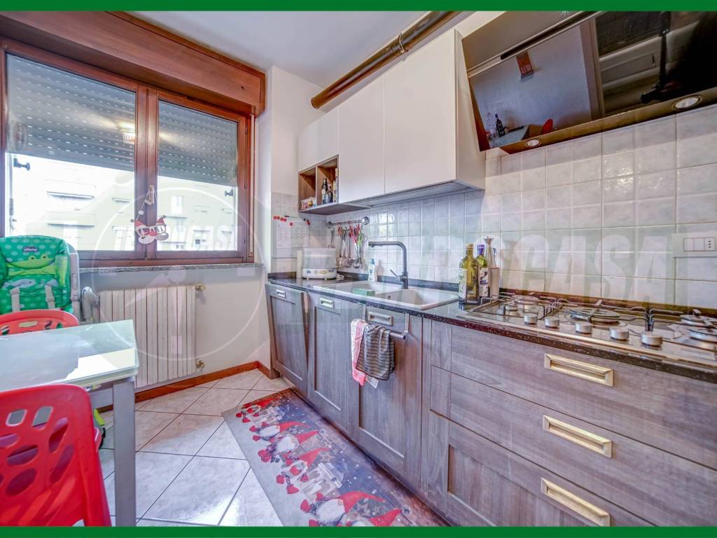 Appartamento a Gallarate in Via CHECCHI - Foto 3