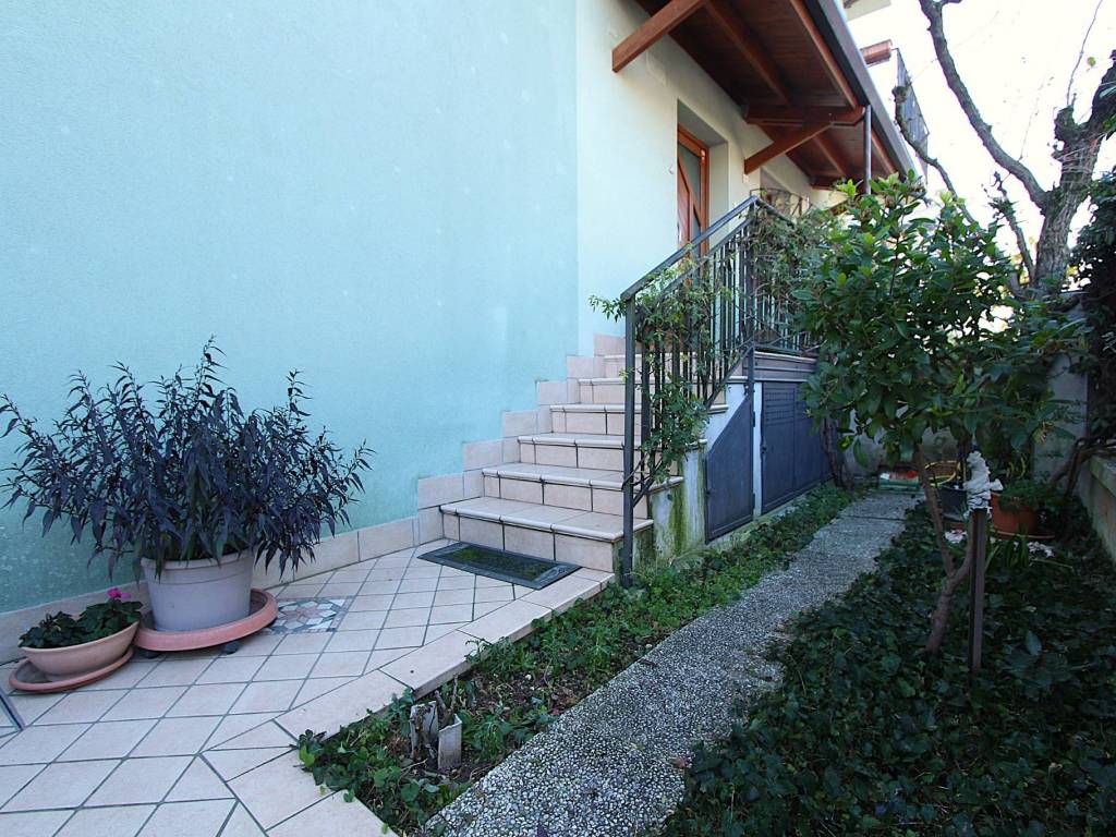 Appartamento a Villafranca di verona in Via Ugo Foscolo, 9 - Foto 5
