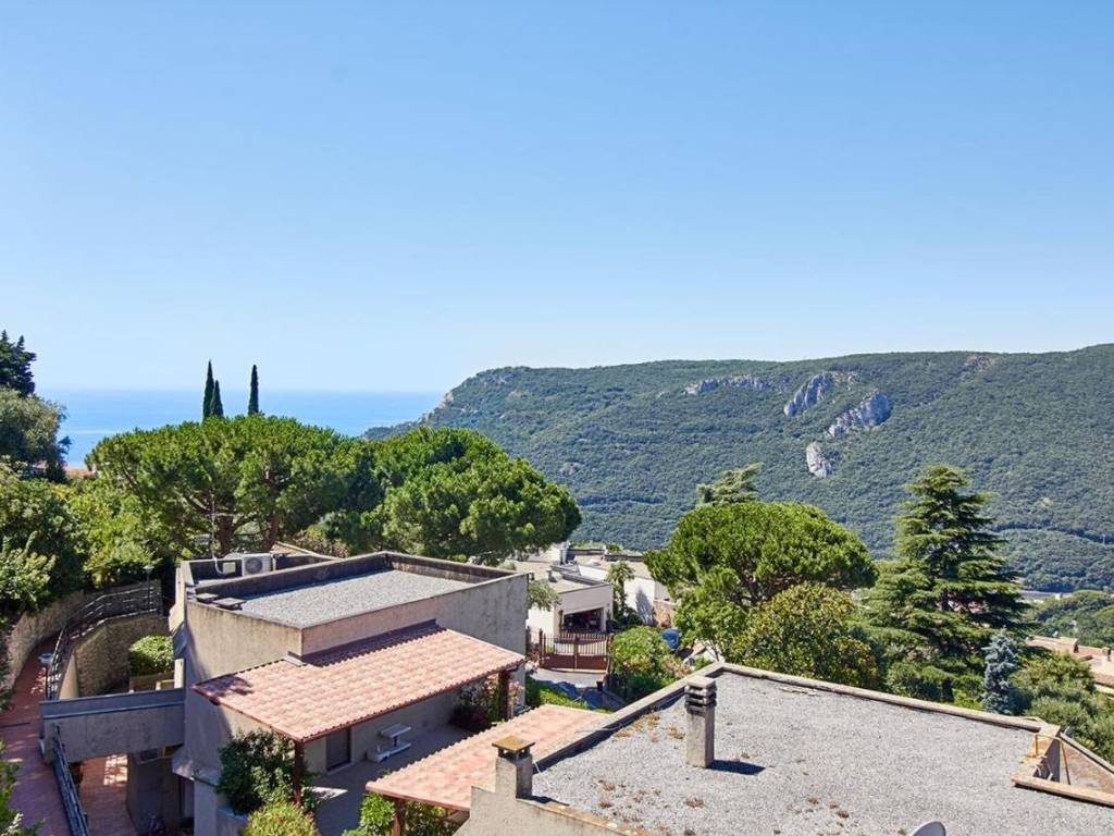 Villetta a schiera a Finale ligure in Via Giovanni da Verrazzano, 17 - Foto 4