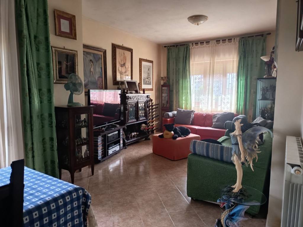 Appartamento a Pomezia in Via Tirso - Foto 4