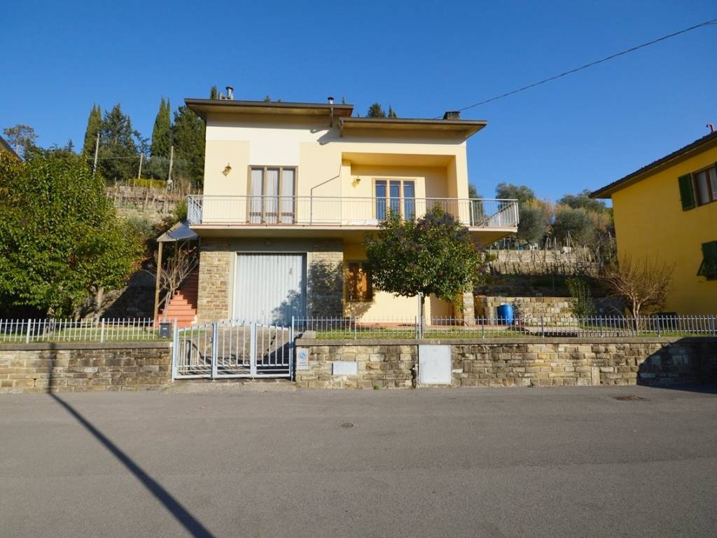 Villa a Fiesole in Via della Fornace, 45 - Foto 2