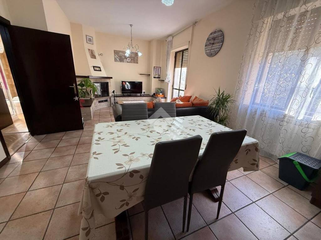 Casa indipendente a Gubbio in Località San Vittorino - Foto 4