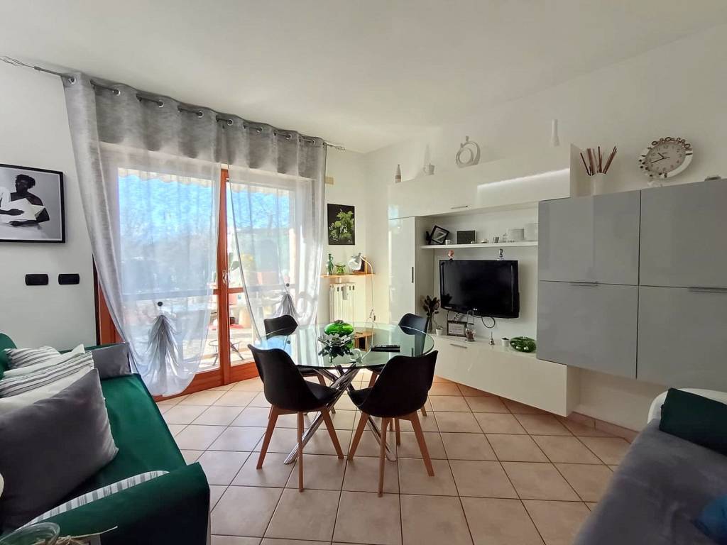 Casa indipendente a Pinerolo in Via Città di Traunstein, 46 - Foto 2