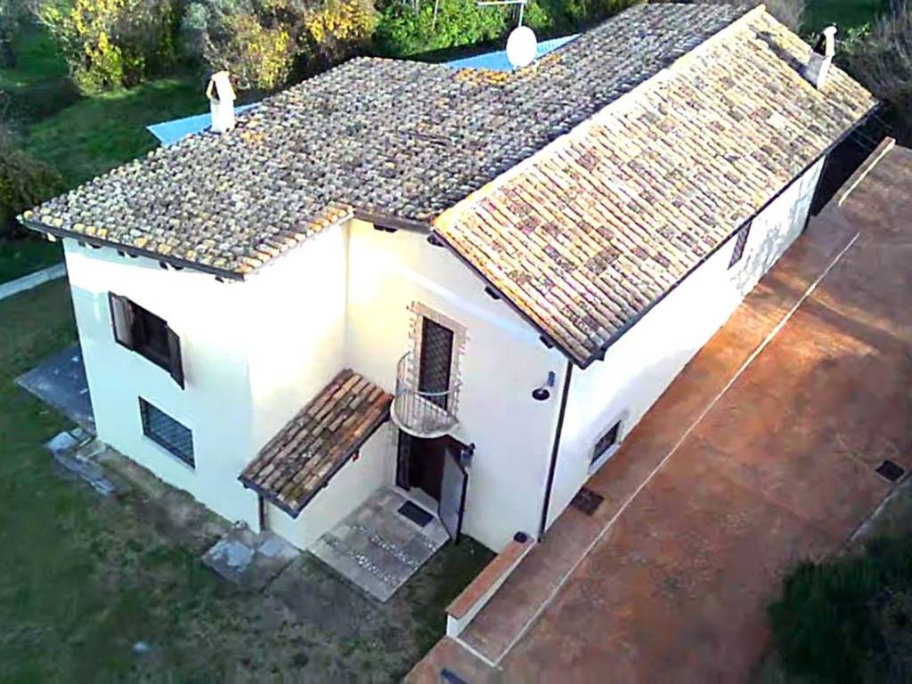 Rustico / casale a Castelnuovo di farfa in Via Mirtense - Foto 5