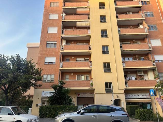Appartamento a Pomezia in Via Pietro Nenni - Foto 4