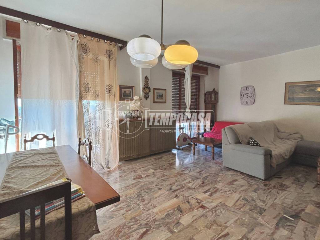 Appartamento a Paderno dugnano in Via benedetto croce 2 - Foto 2