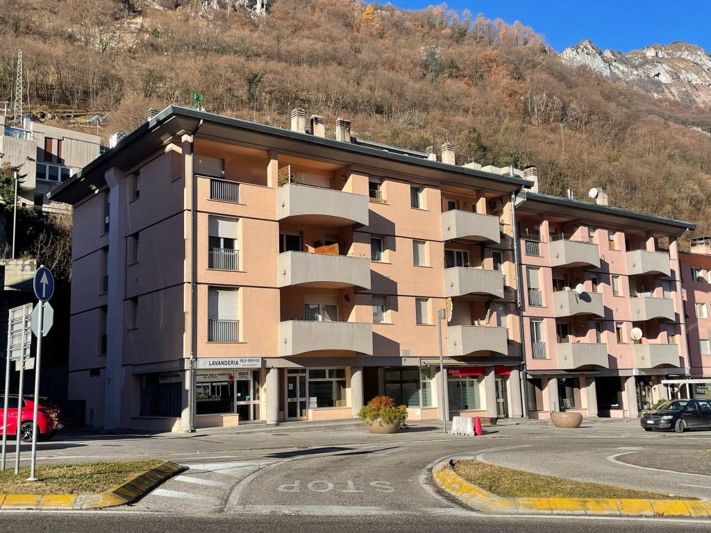 Appartamento a Longarone in Piazza Martiri della Libertà, 12 - Foto 2