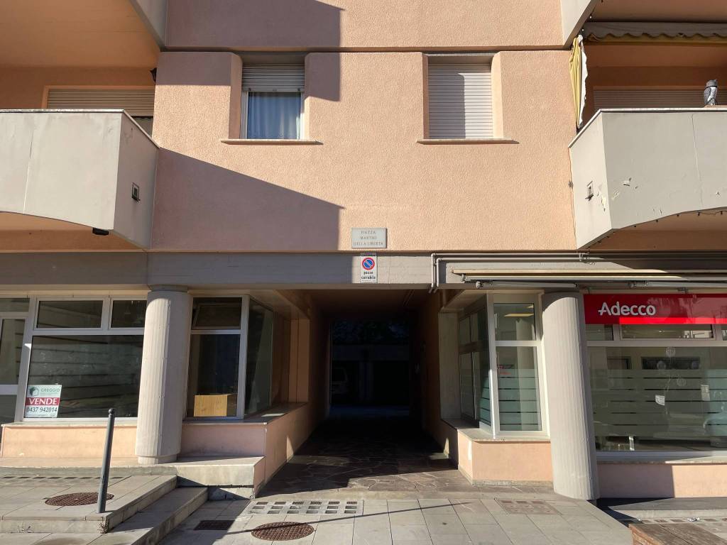 Appartamento a Longarone in Piazza Martiri della Libertà, 12 - Foto 3