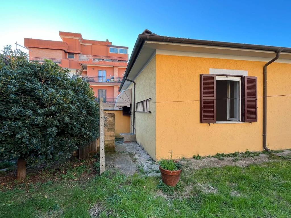 Villa a Riano in Via Trento - Foto 2