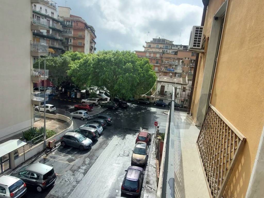 Appartamento a Catania in Via Calatabiano, 47 - Foto 2