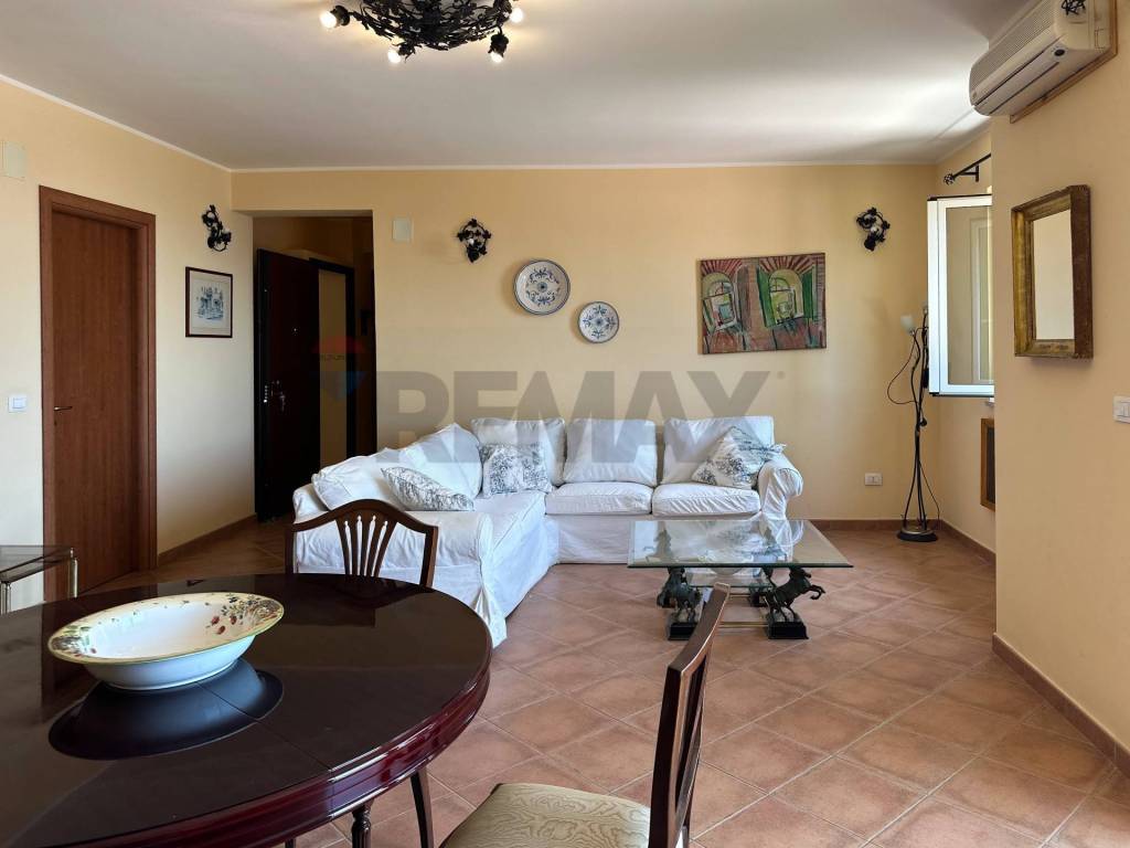 Appartamento a Furci siculo in Via grotte - Foto 2