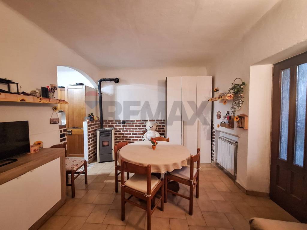 Appartamento a Cairate in VIA INDIPENDENZA, 14 - Foto 4
