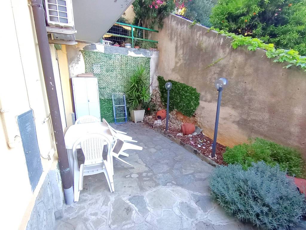 Appartamento a Spotorno in Via Laiolo, 8 - Foto 2