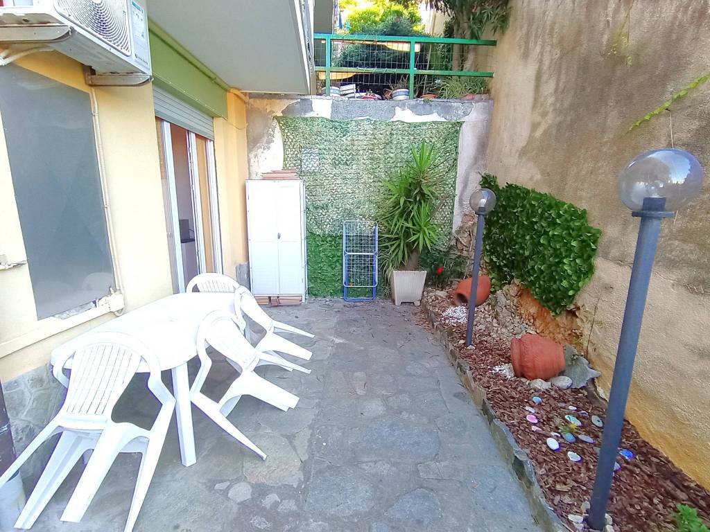 Appartamento a Spotorno in Via Laiolo, 8 - Foto 4