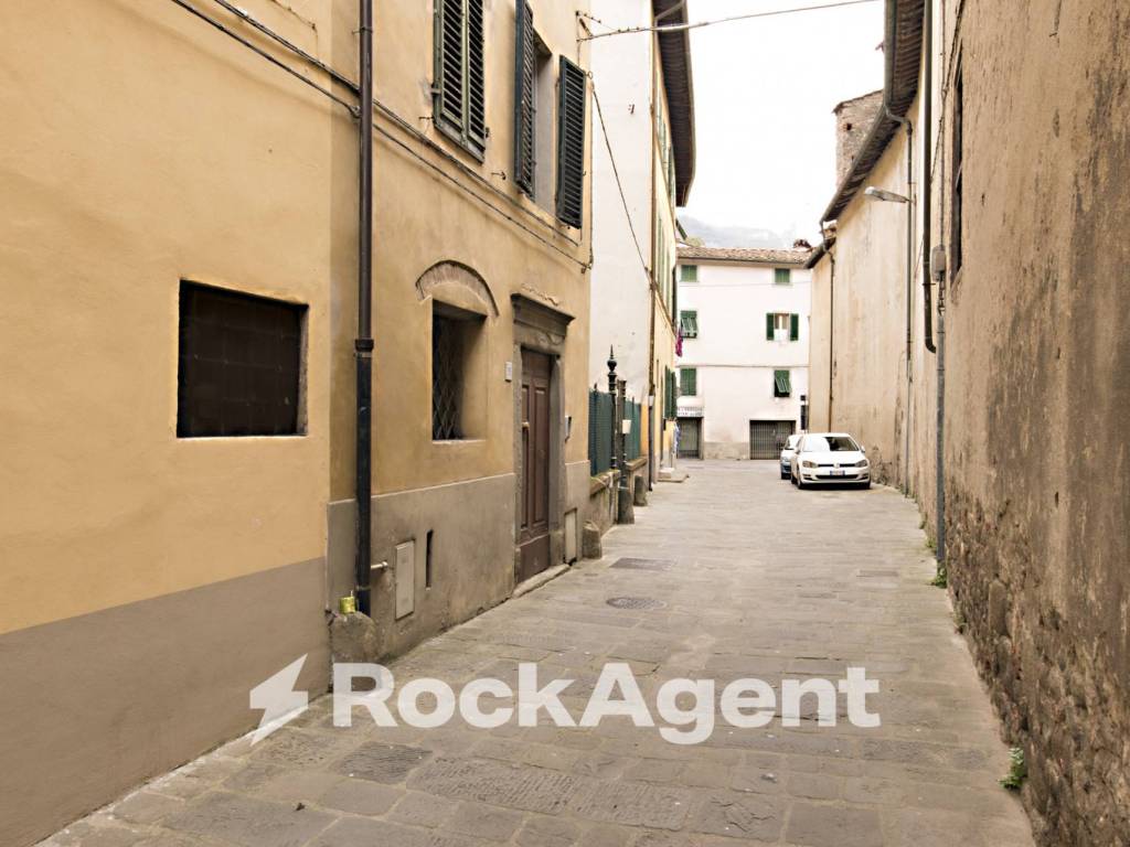Casa indipendente a Pescia in Via della Porta Vecchia, 35 - Foto 5