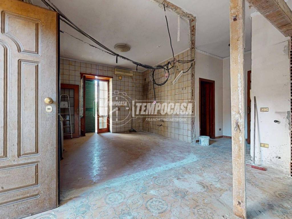 Palazzo / stabile a Teverola in Via Alessandro Manzoni 5 - Foto 2