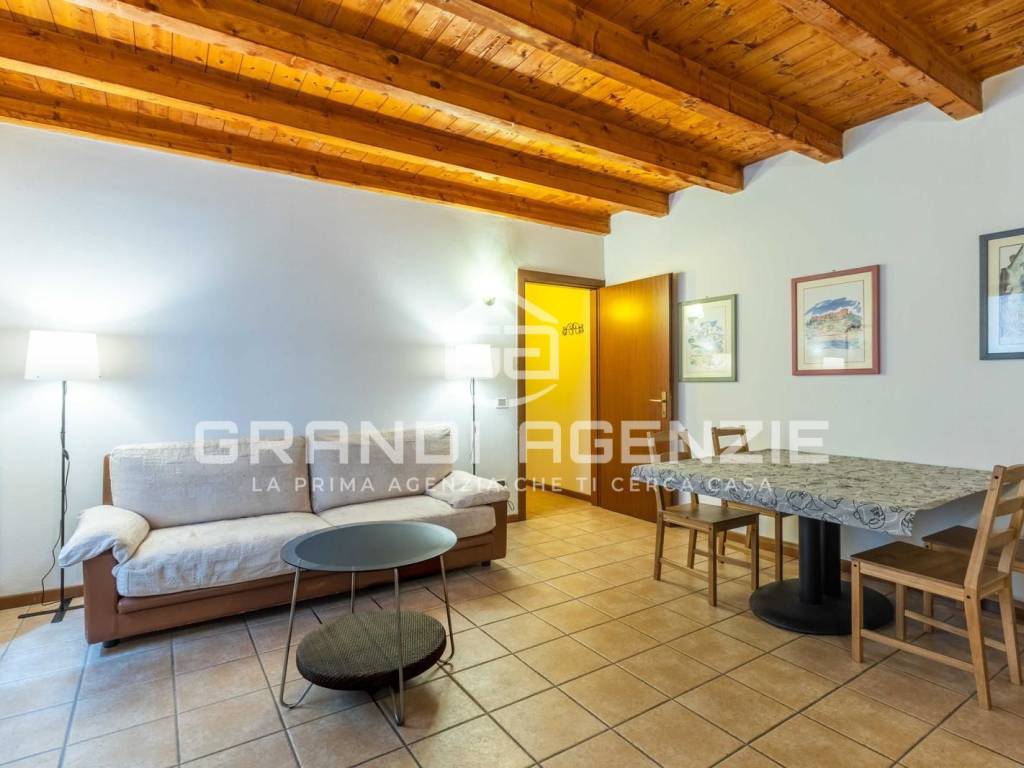 Appartamento a Verona in Via Scrimiari, 19 - Foto 3