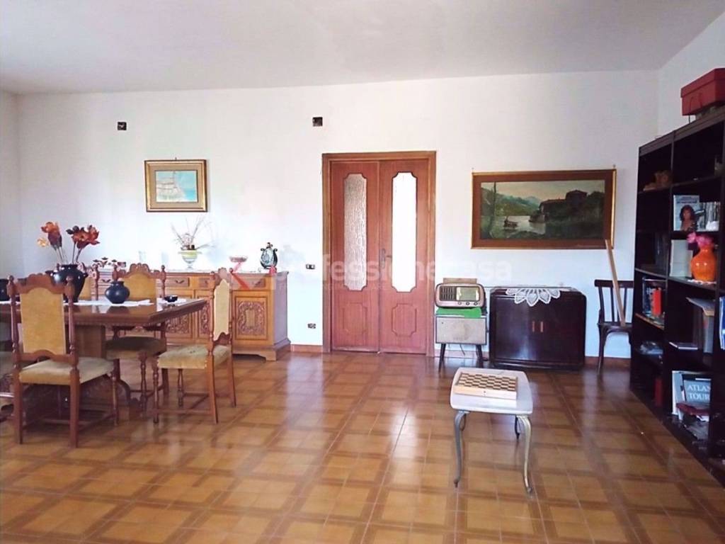 Villa a Aprilia in Via Vulcano - Foto 5