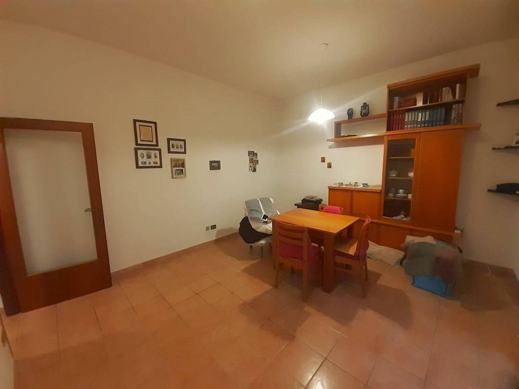 Appartamento a Rimini in Viale Ugo Bassi - Foto 2