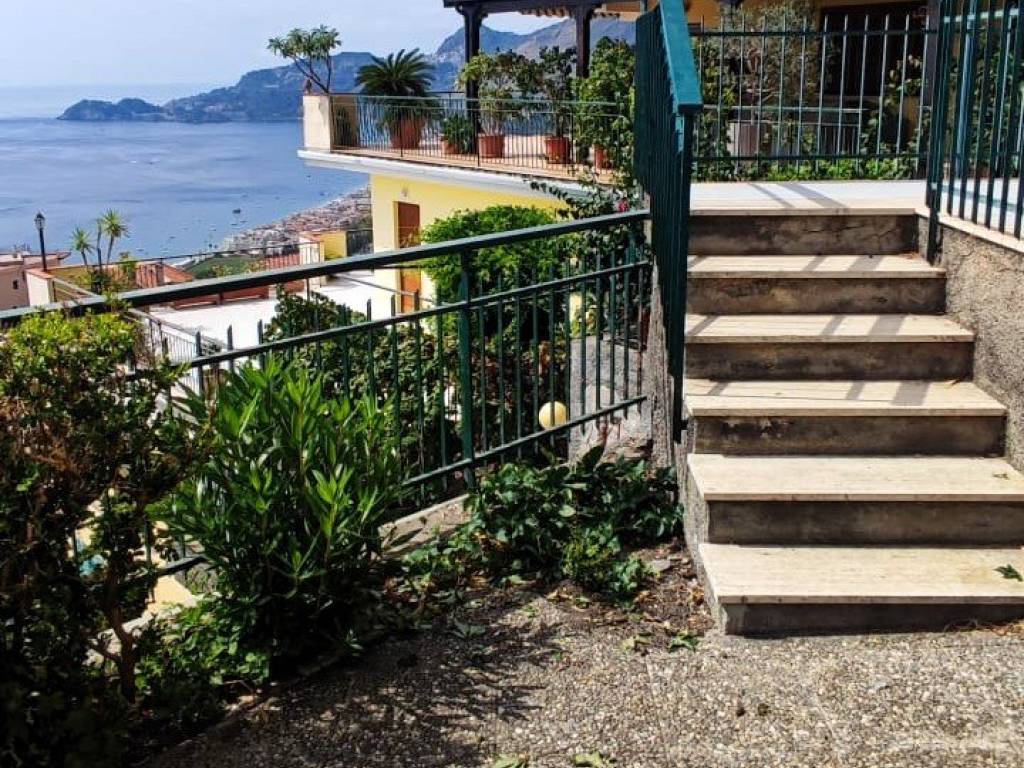 Appartamento a Letojanni in Via Contrada Silemi - Foto 2