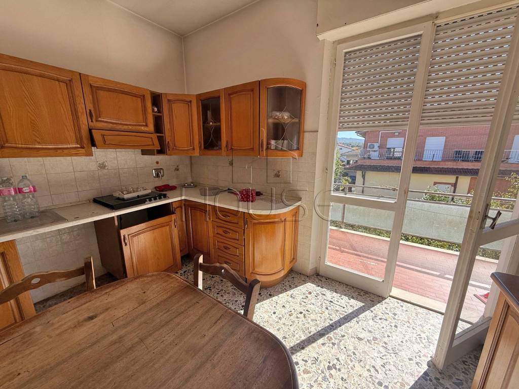 Appartamento a Umbertide in Via Rodolfo Morandi - Foto 3