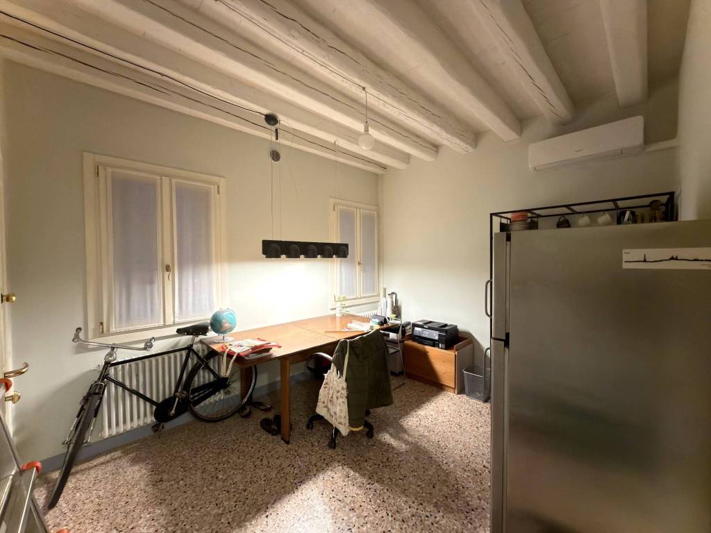 Appartamento a Treviso in Viale Fratelli Cairoli, 3 - Foto 3