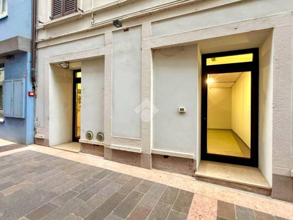 Immobile a Gardone riviera in Corso della Repubblica, 9 - Foto 3