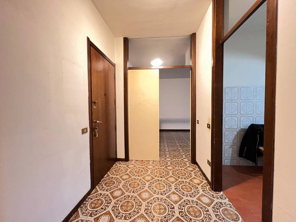 Appartamento a Arese in Piazza 5 Giornate - Foto 4