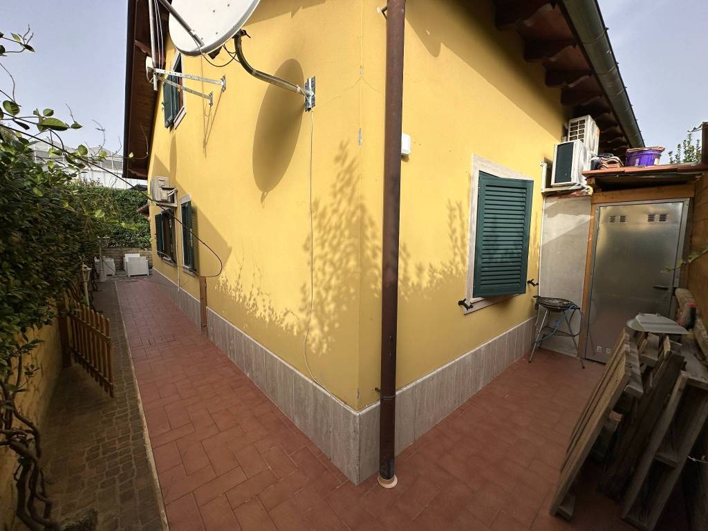 Villa a Fiumicino in Via Arturo Pompeati Luchini - Foto 5