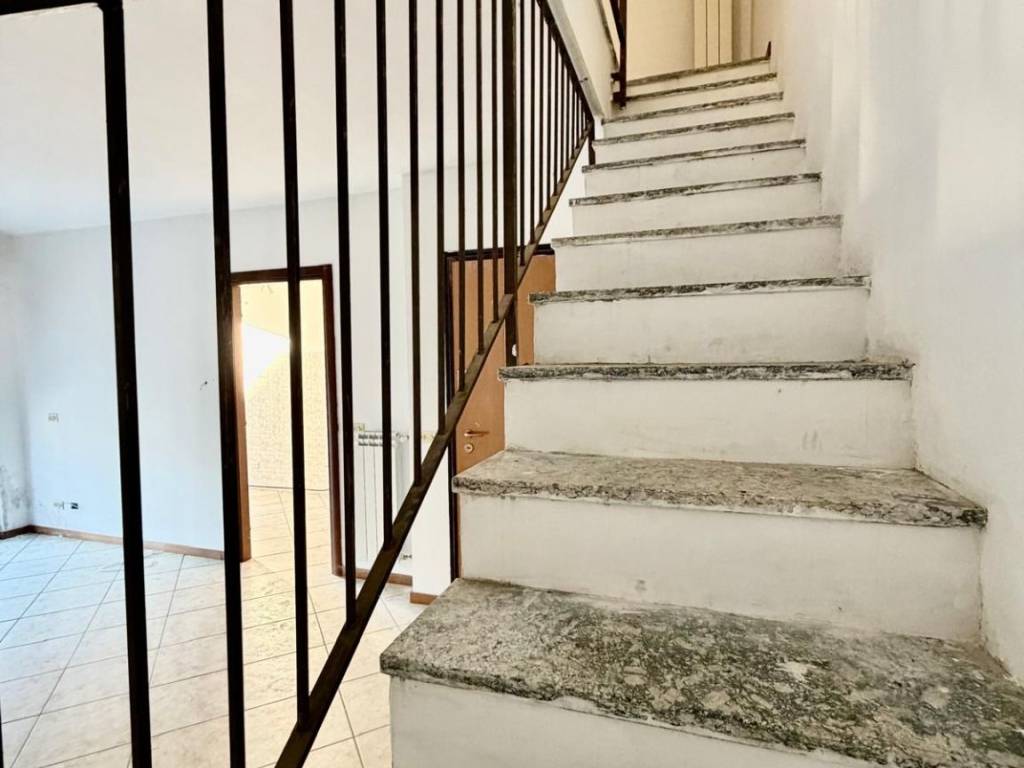 Appartamento a Albavilla in Via Saruggia - Foto 3