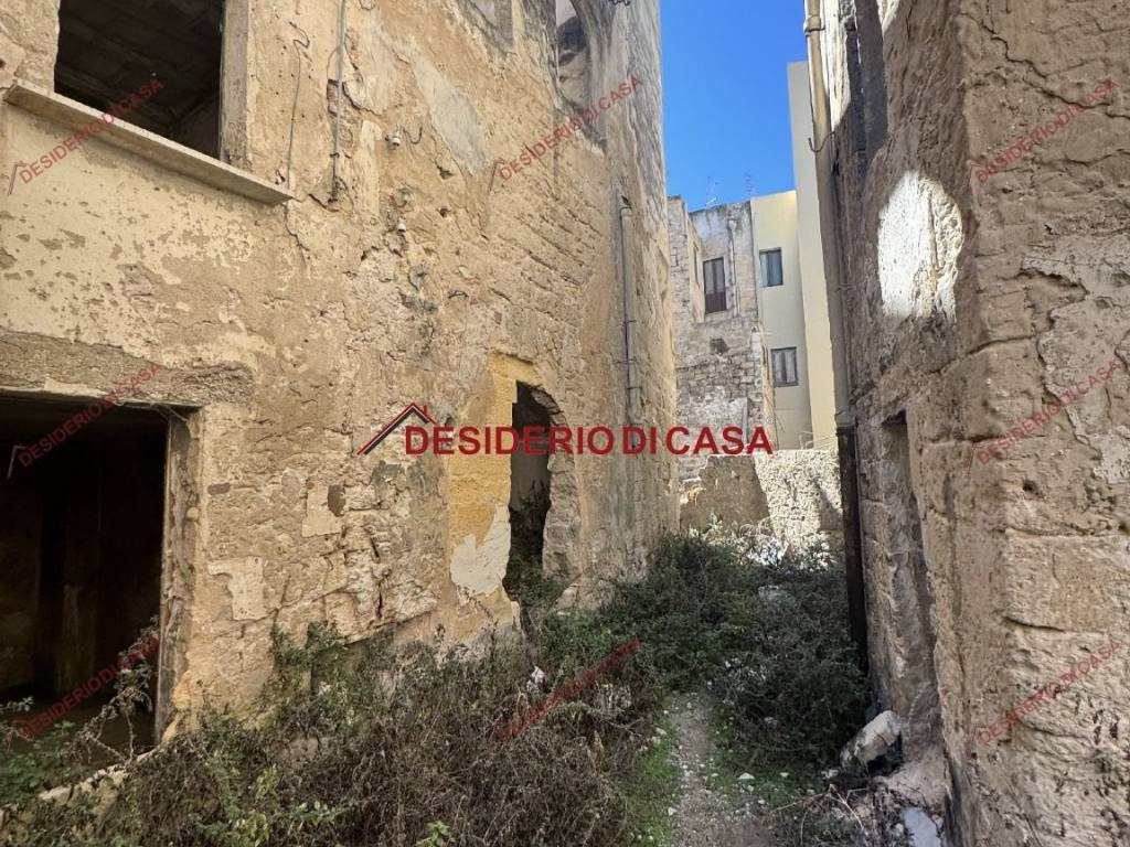 Palazzo / stabile a Trapani in Via Catito, 33 - Foto 5