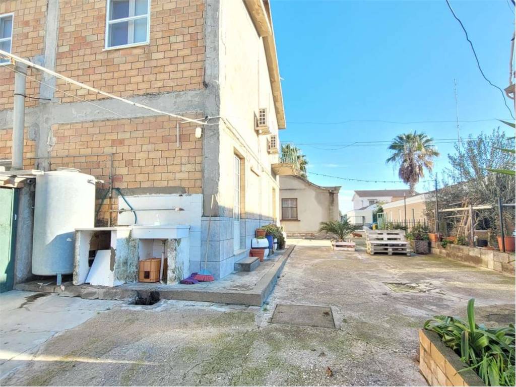 Casa indipendente a Cerignola in CONTRADA LA MOSCHELLA - Foto 4