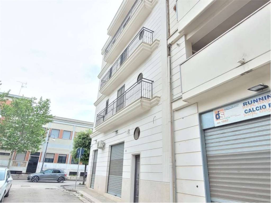 Palazzo / stabile a Cerignola in VIA TRIESTE - Foto 4