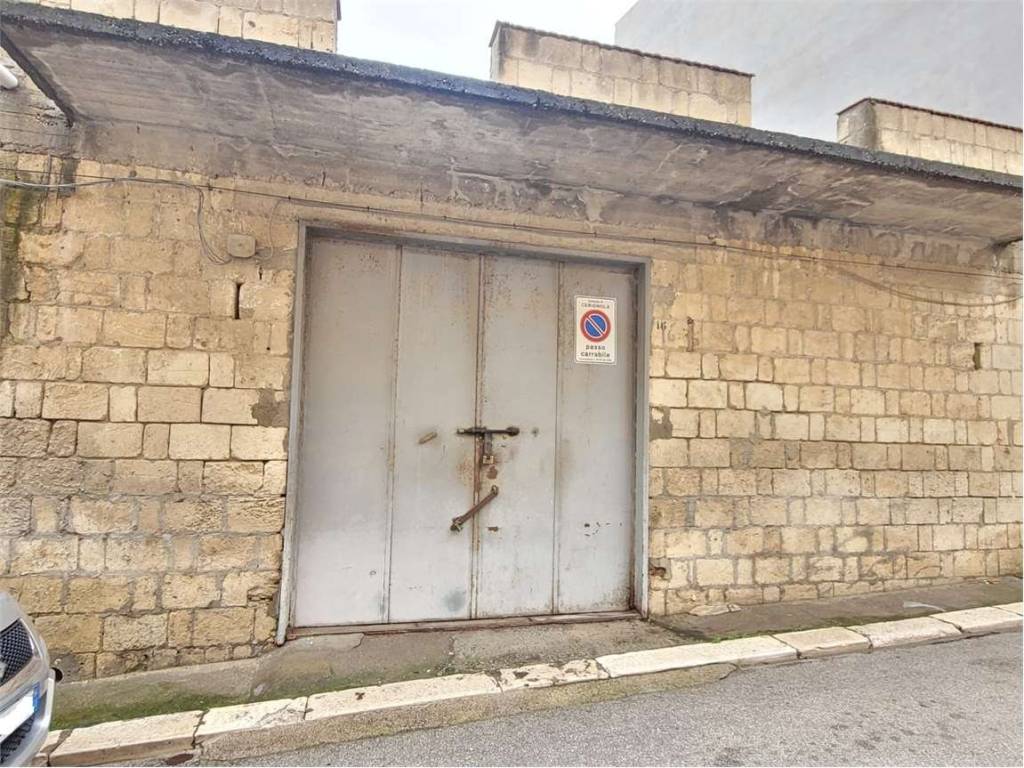 Box / garage a Cerignola in VIA VERCELLI, 16 - Foto 2